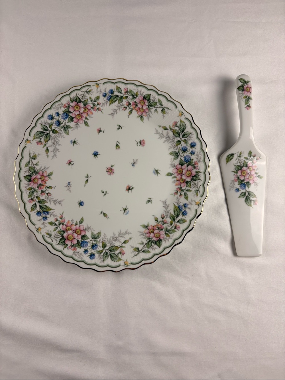 Andrea by Sadek Vintage Floral Cake Plate & Server Set Gold Trim